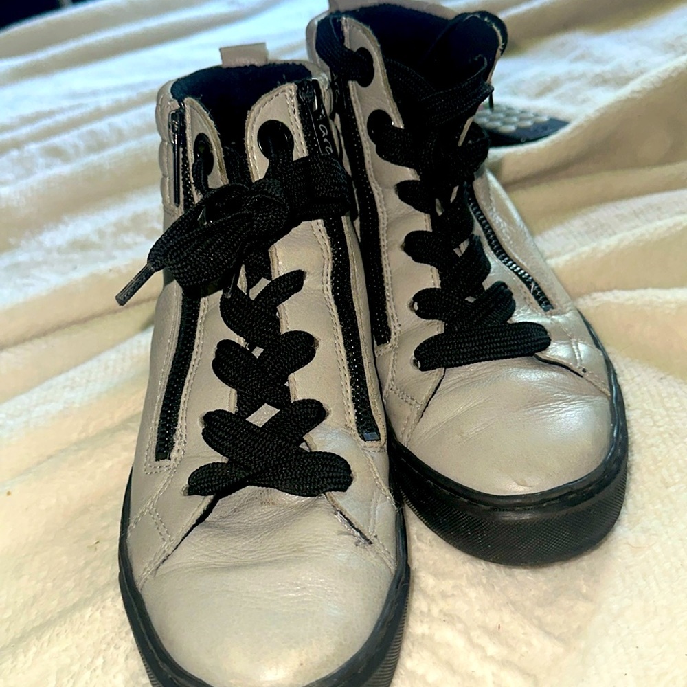 Ara Shoes size 9